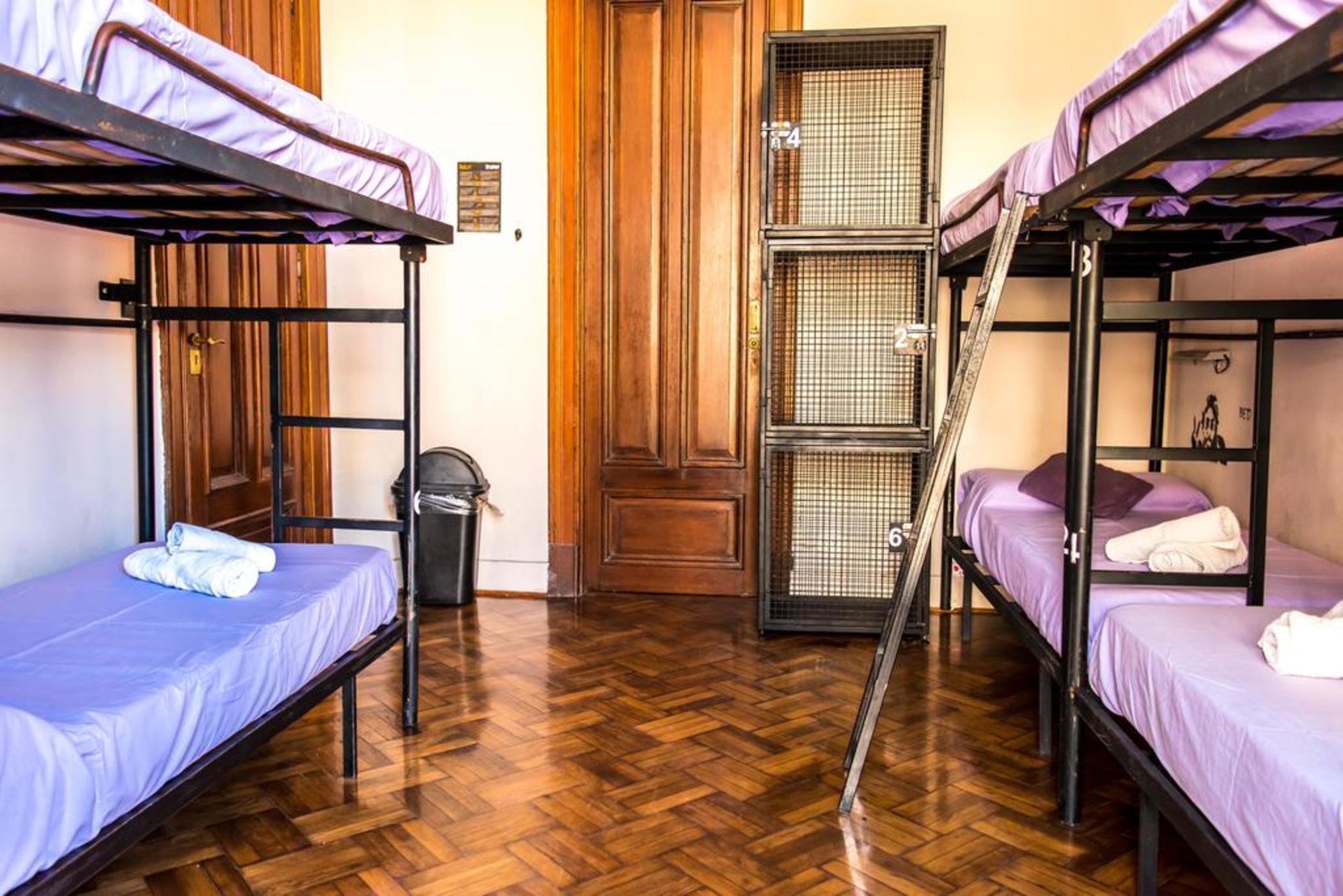 Hostal Milhouse Avenue (adults Only)