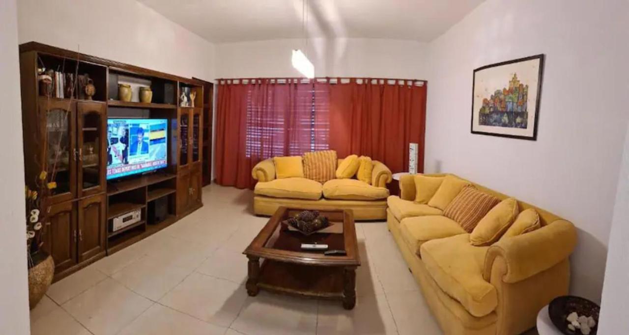 Сasa de vacaciones Lola Barracas Casa Con Cochera