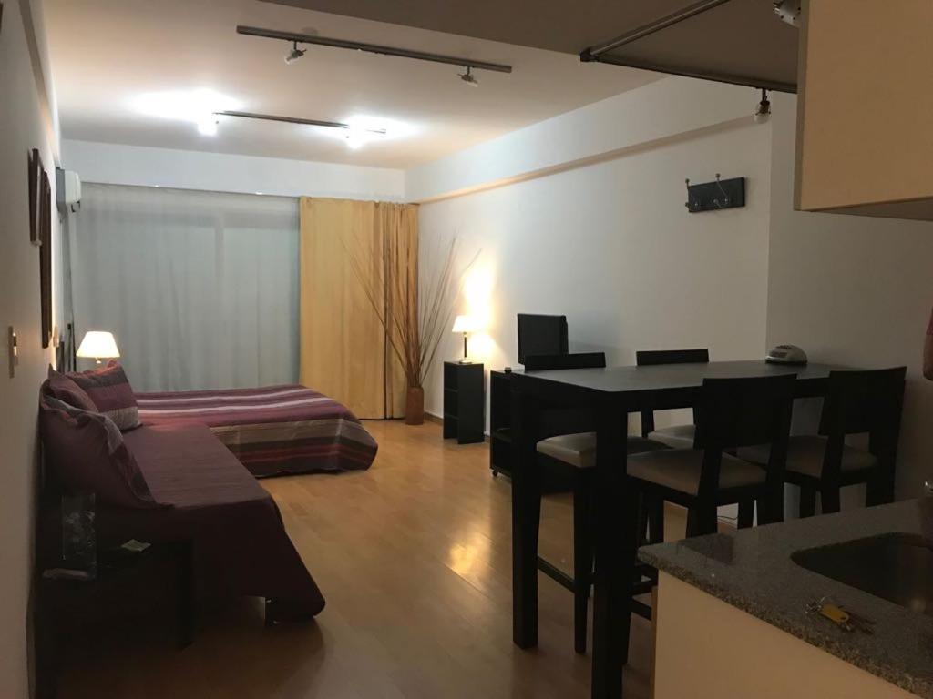 Apartamento Moderno Monoambiente Con Balcón En Recoleta Limite Palermo *