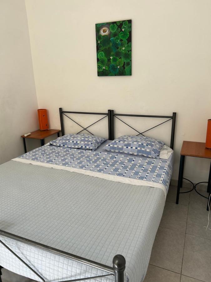Hostal Reina Madre *