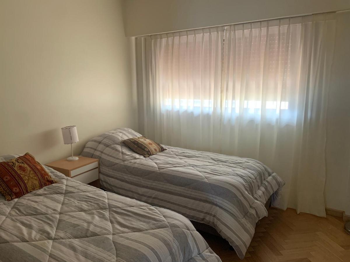 3 Amplios Ambientes Excelente Ubicacion-avenida Corrientes Almagro- Cerca De Todo Apartamento *