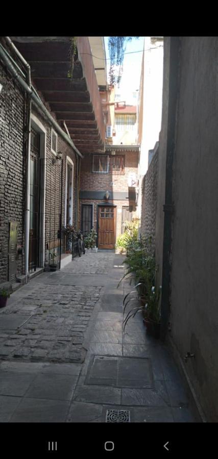 Carmensita Depto A 2 Cuadras De Belgrano Y 9 De Julio Antiguo Y Clasico Edificio De San Telmo Acceso 2do Piso Por Escalera Apartamento Ciudad Autónoma de Buenos Aires