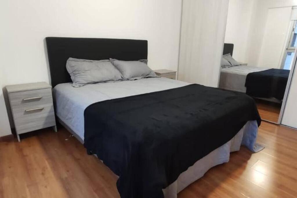 Lujoso Departamento Con Pileta En Crespo- Camargo Apartamento