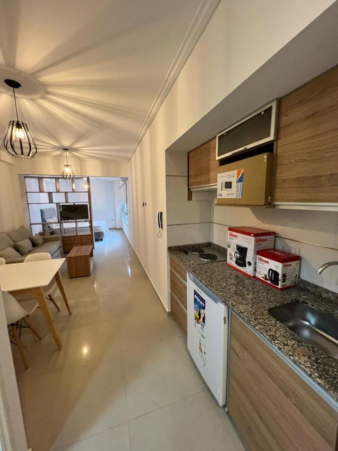 Av 9 De Julio Uade Apartamento
