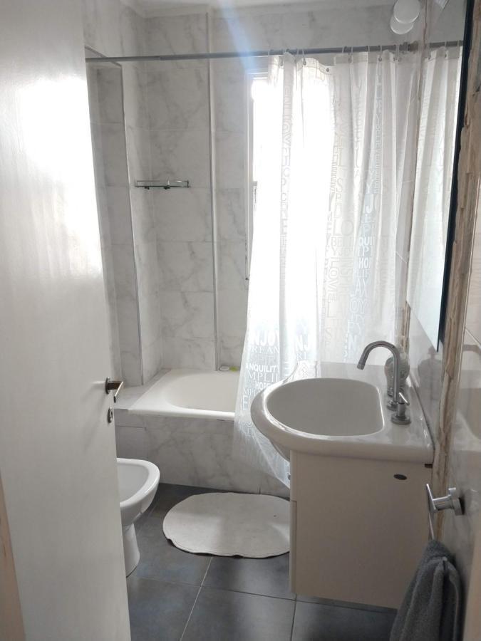 Apartamento Cómodo Y Luminoso, 1 Dormitorio, Cocina, Balcón *