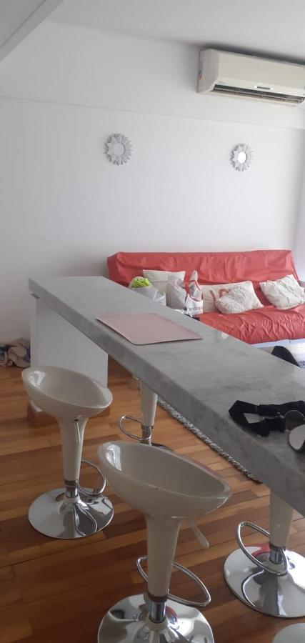 Av Kennedy Y Cerviño A Metros Embajada Eeuu Apartamento *