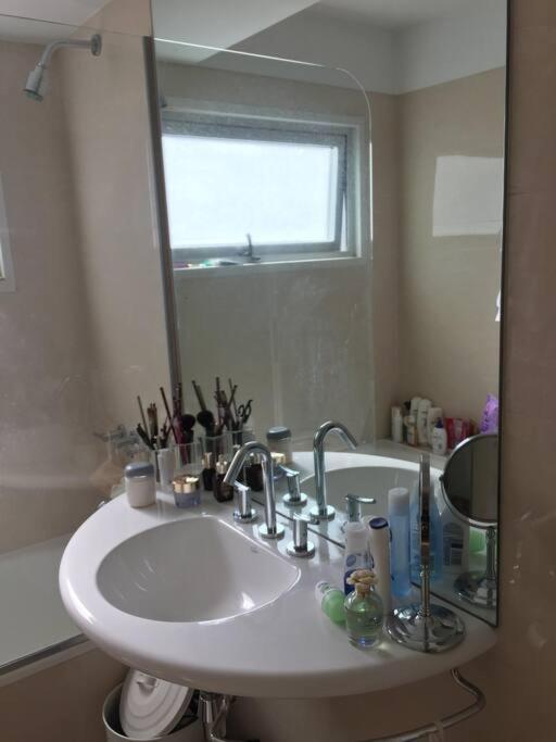 Super Confortable Flat In The Location, With A Great Pool! *