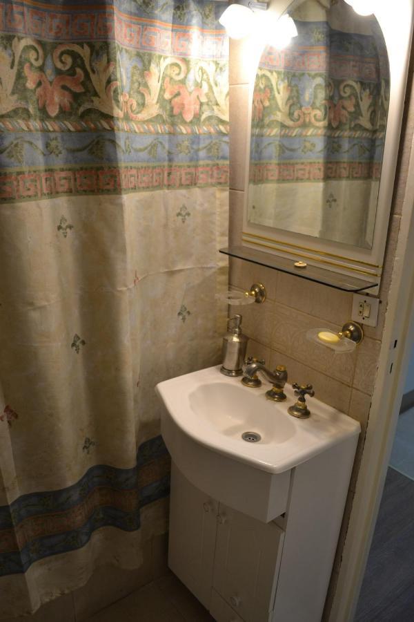 Departamento Centrico - 5 Ambientes - Ideal Grupos Y Familias - Buenos Aires