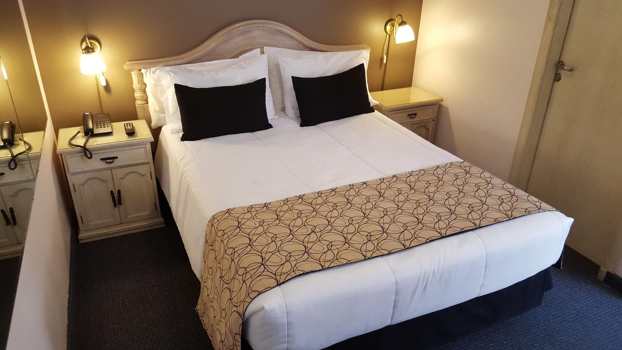 Centuria Hotel 4*