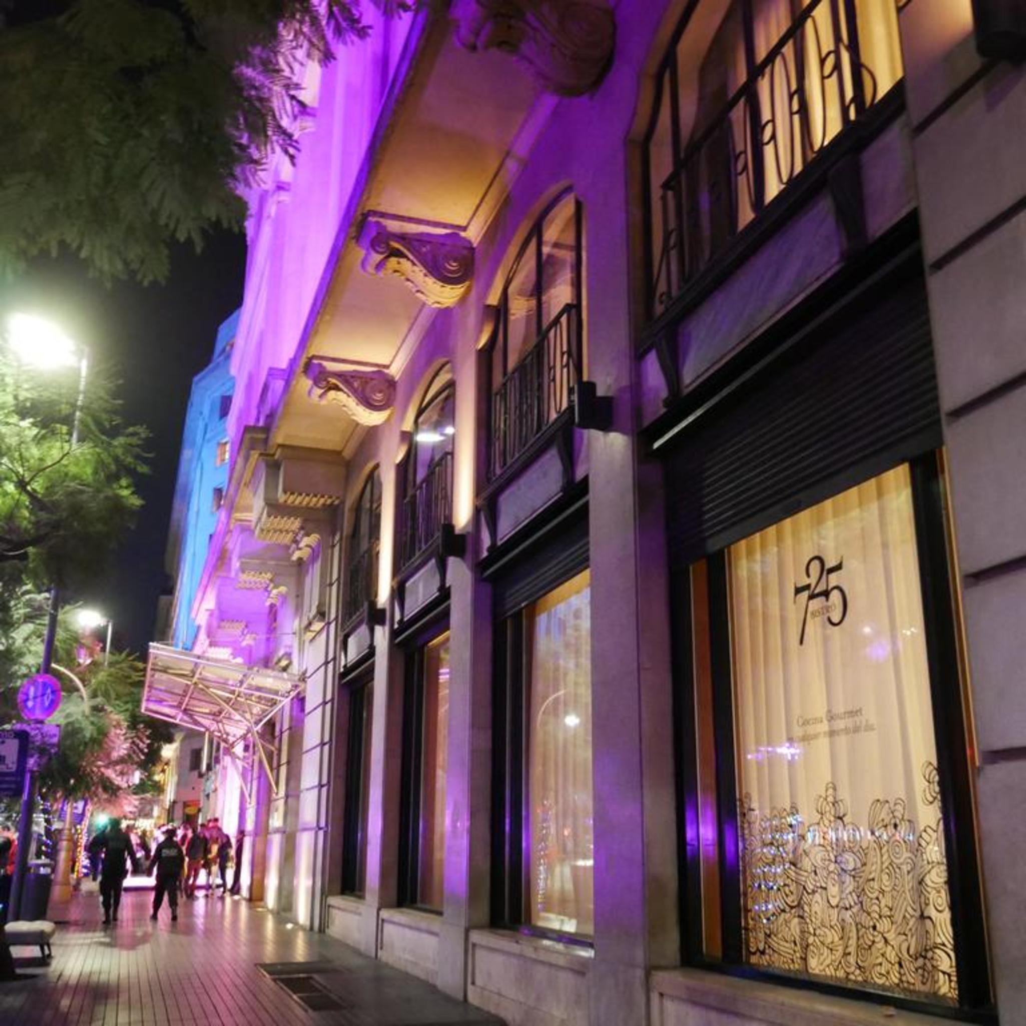 725 Continental Hotel