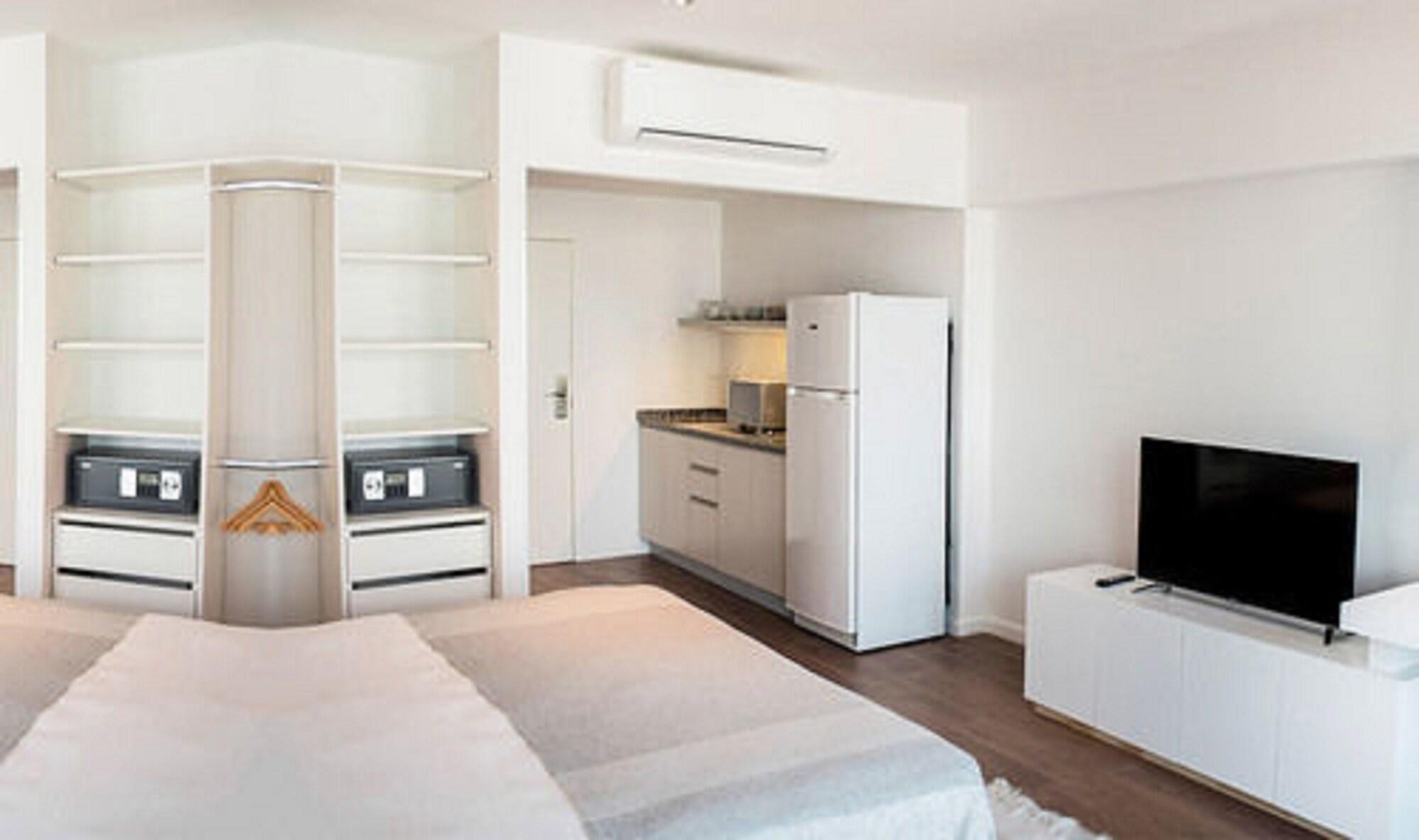 Downtown Apartahotel 3*