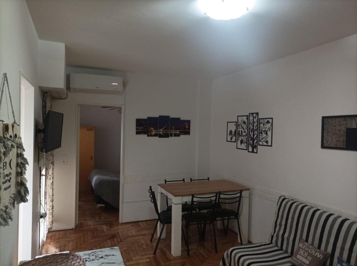 Calido En Casa En Belgrano Apartamento *