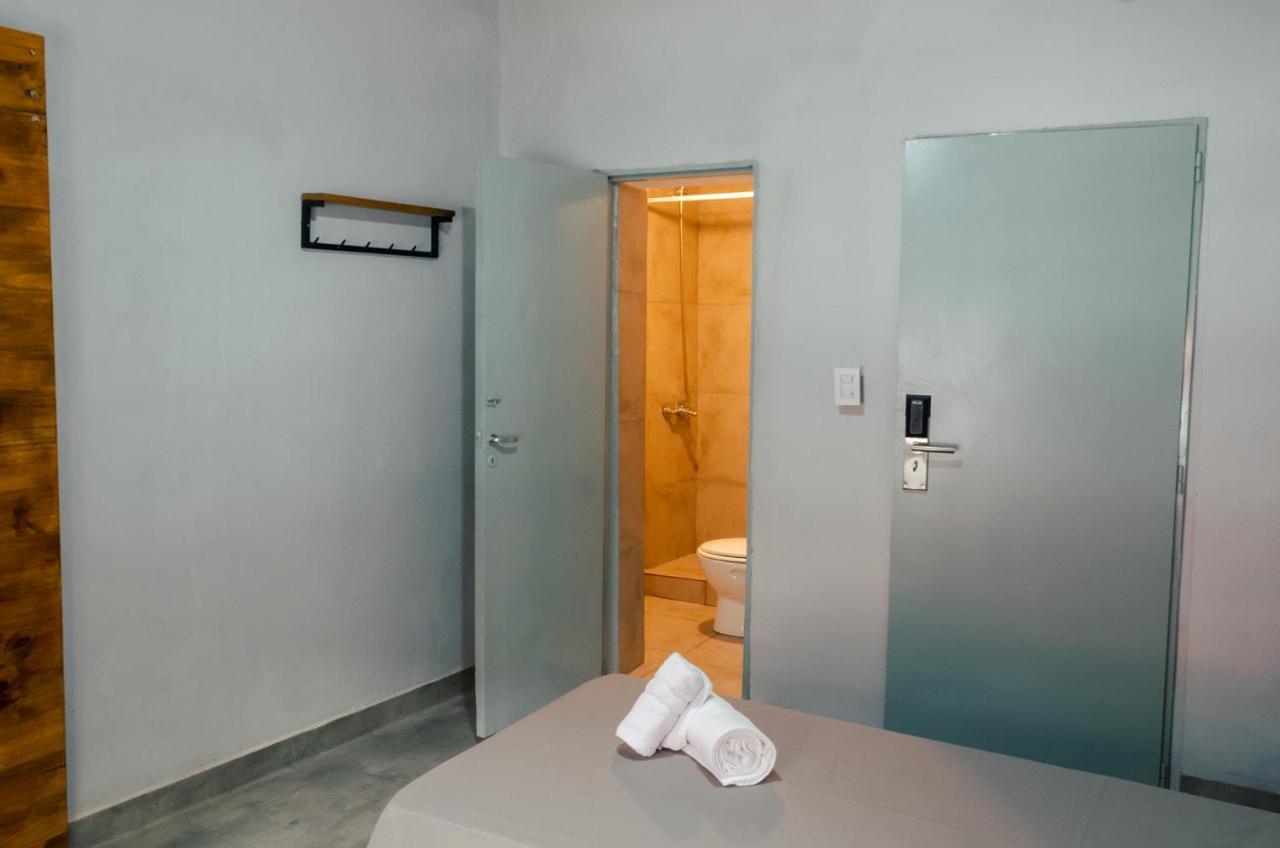 Folk Palermo Hostal *