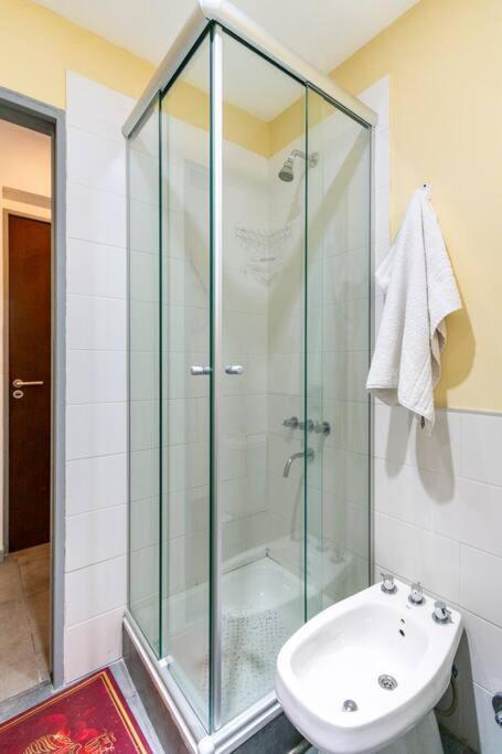 Espacio C/ Patio Privado, Lavadora Y Tv Premium Apartamento