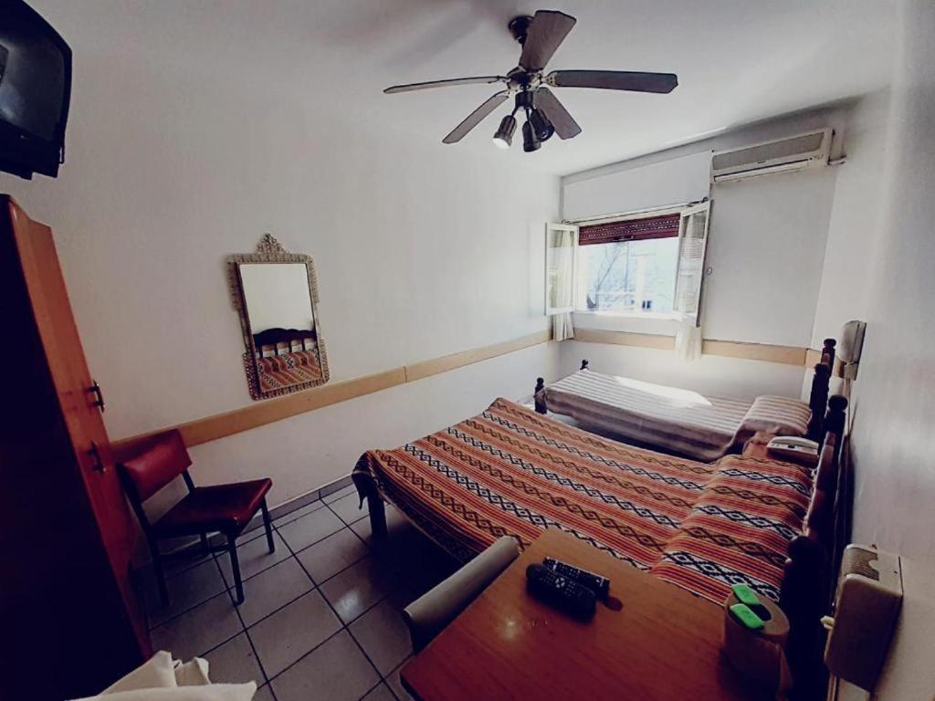 Hostal Jardin De *