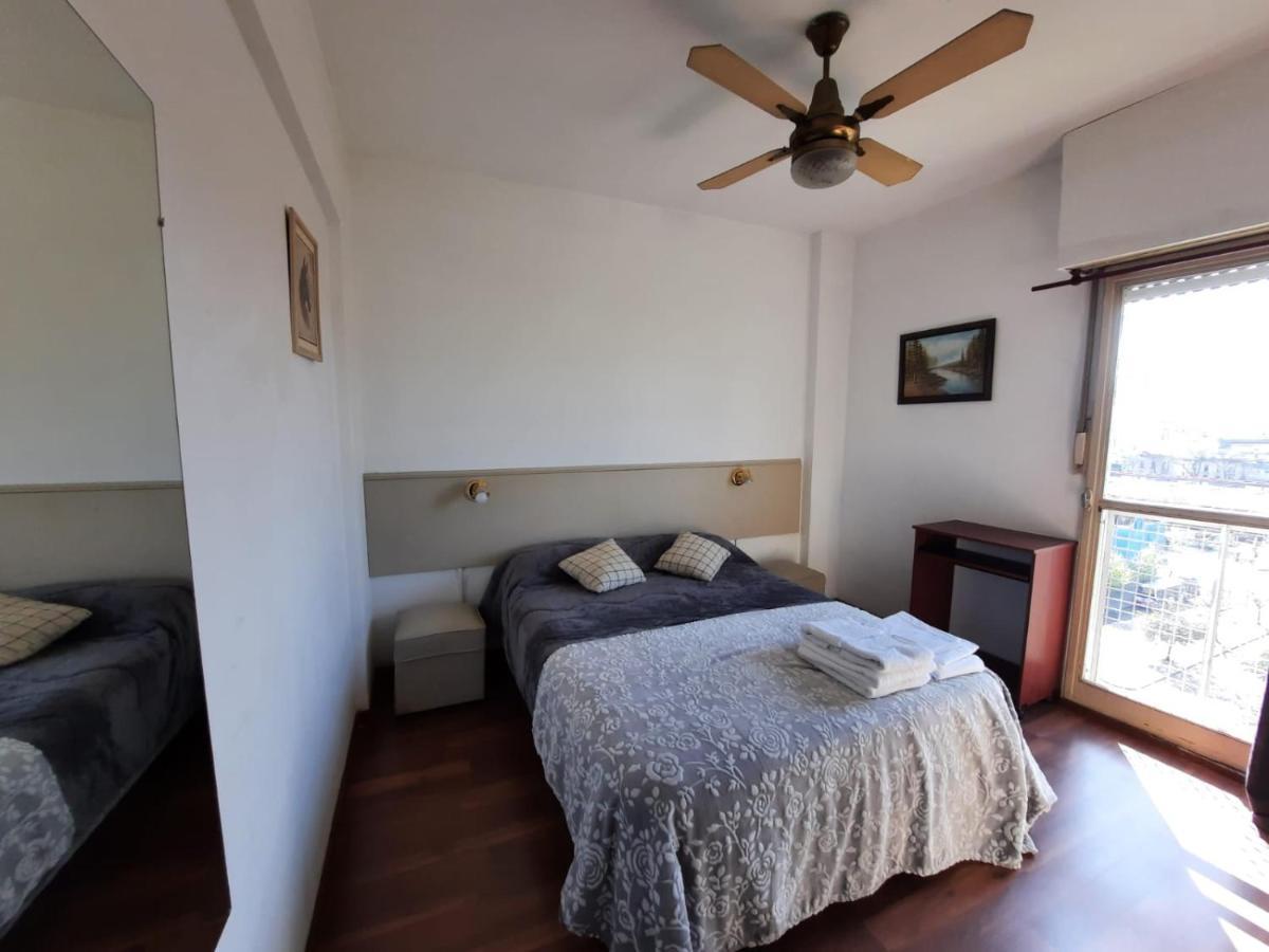 Apartment Sobre Av Rivadavia Con Wifi Luminoso Amplio Y Comodo Depto