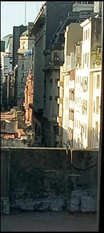 Pensión Cerca De Todo Con Bano Privado