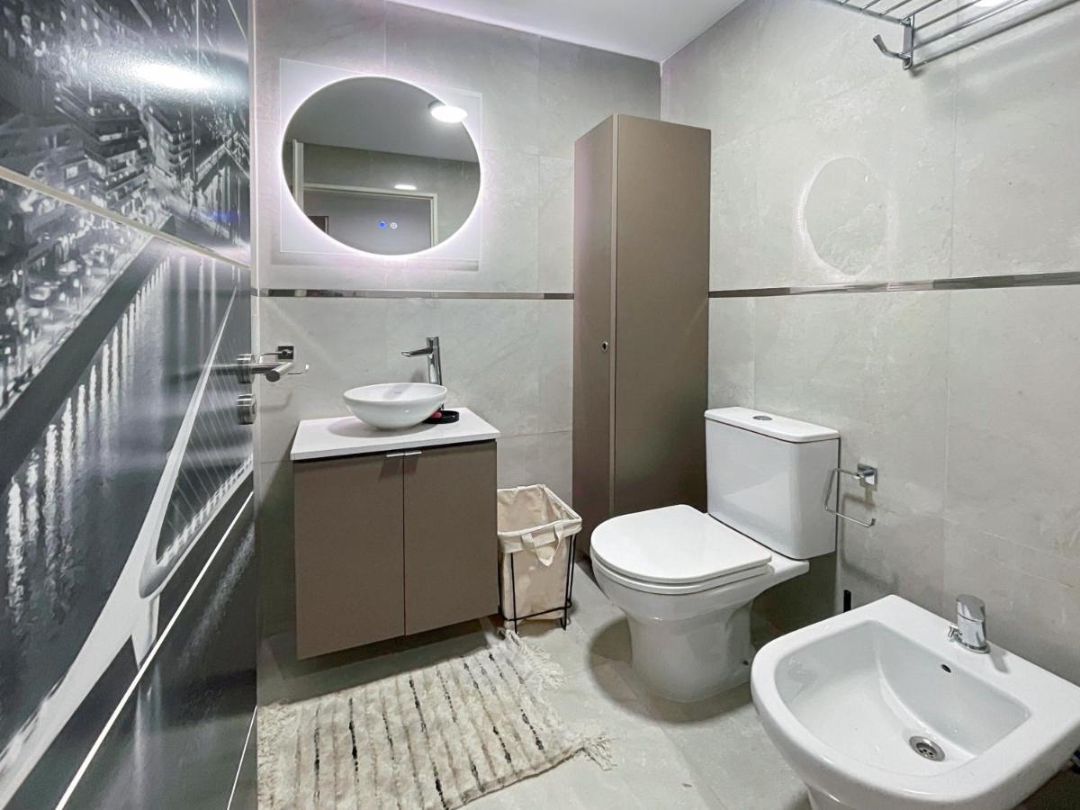 Is Located In The Historic And Cultural Neighborhood Of San Telmo, K