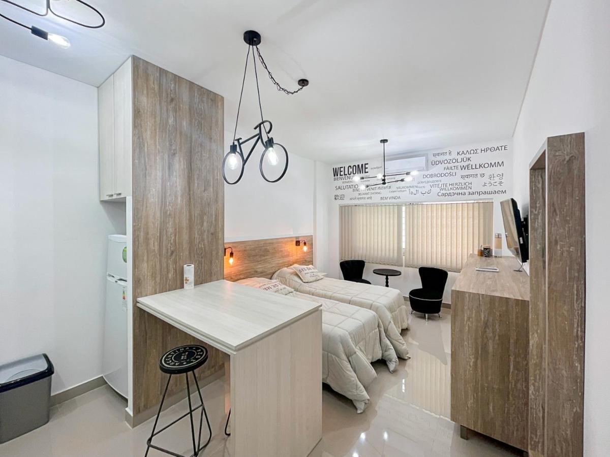 Is Located In The Historic And Cultural Neighborhood Of San Telmo, K Apartamento *