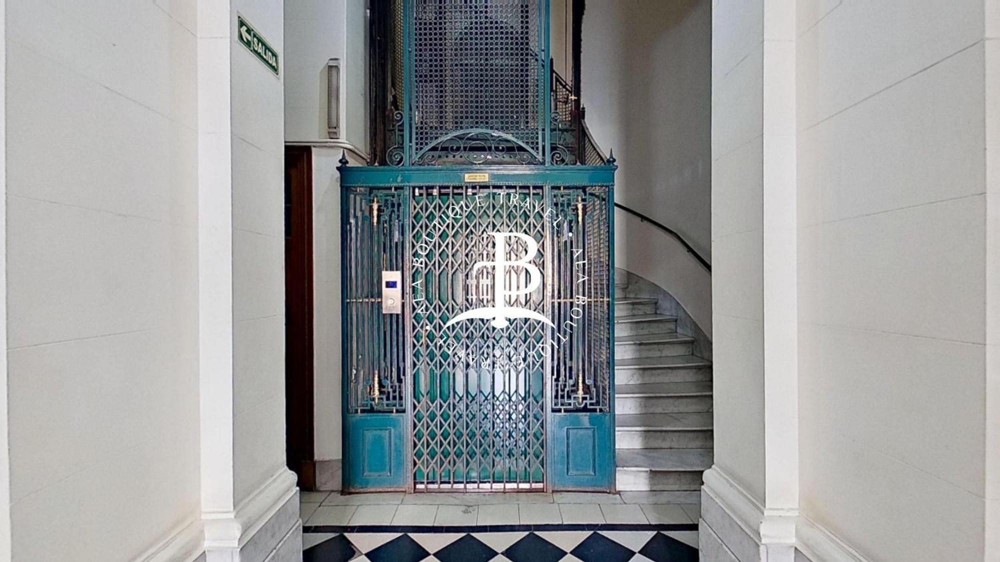 Apartamento Acogedor Y A Pasos De Av. Del Libertador *