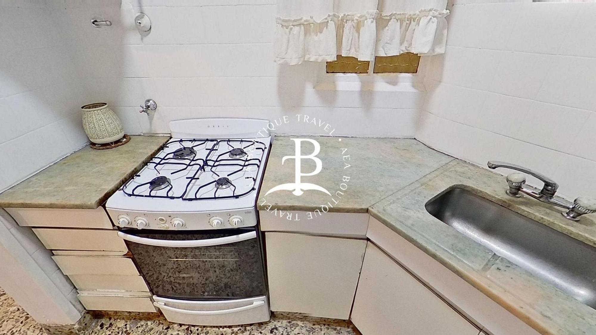 Apartamento Acogedor Y A Pasos De Av. Del Libertador *
