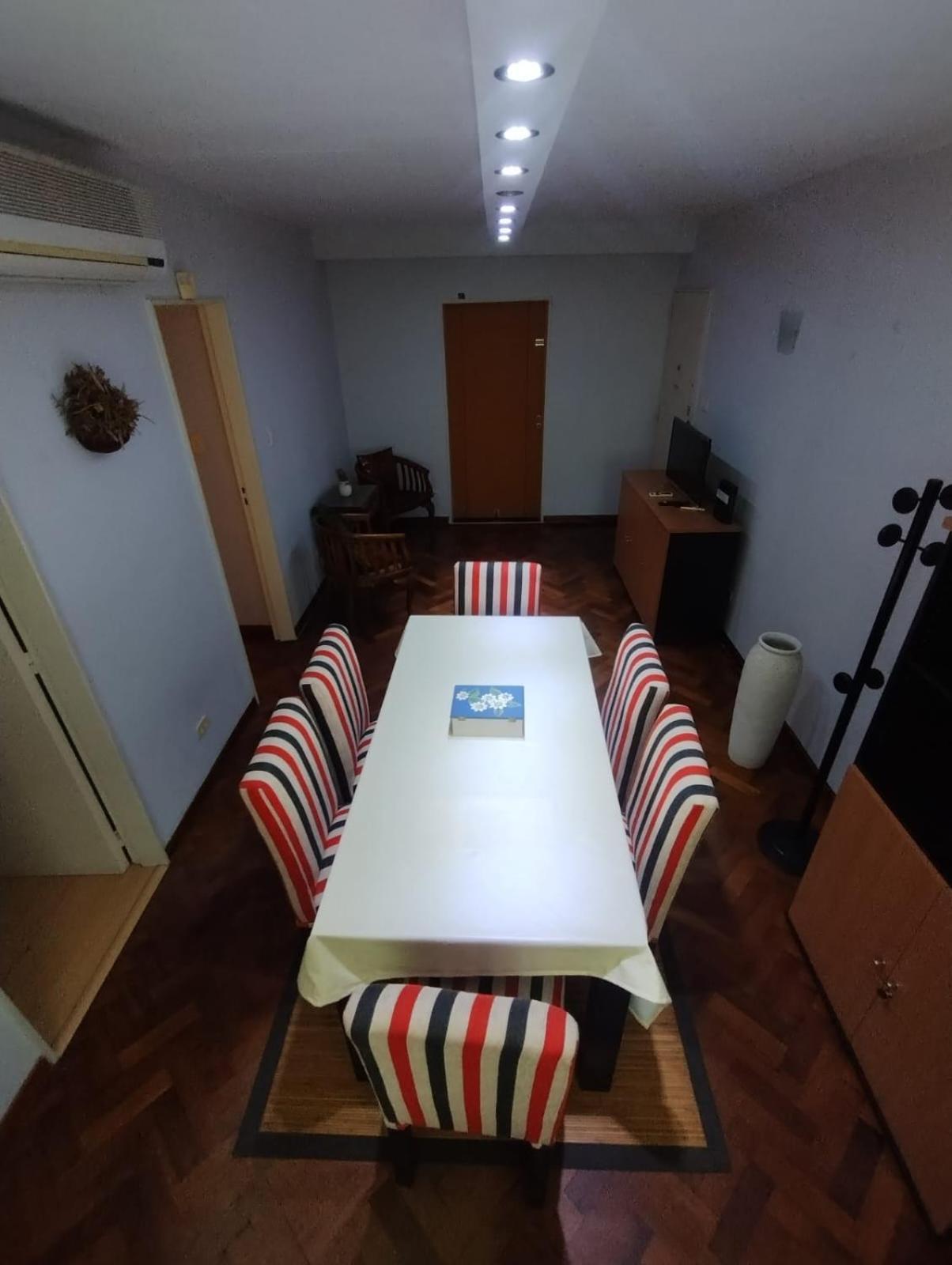 Alquilo Apartamento *