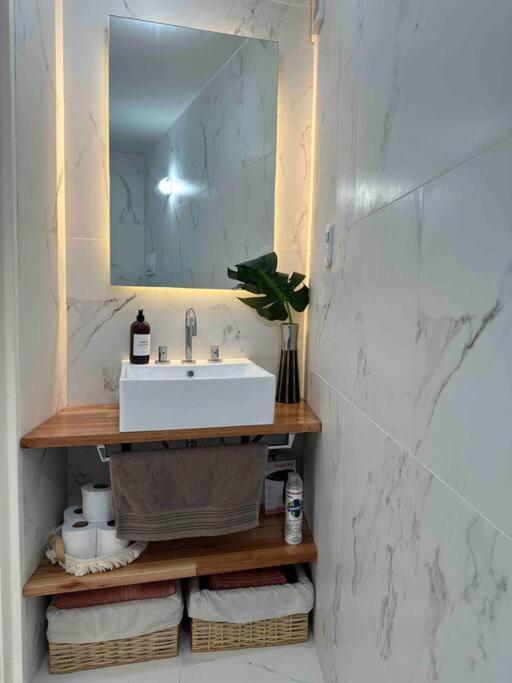 Excelente Piso A Nuevo! 5 Pax Apartamento