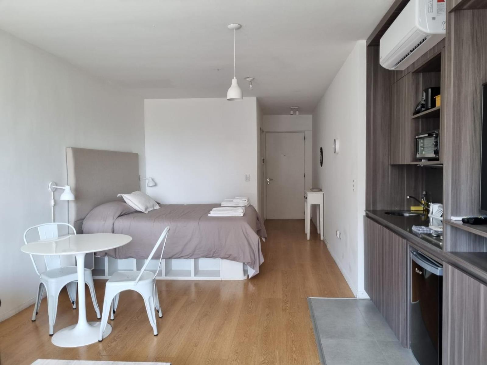 Luminoso Y Acogedor Estudio En Corazon De Recoleta Apartamento