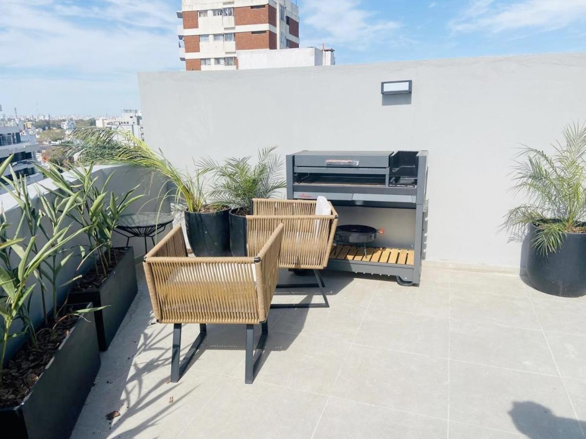Apartment Panoramic Penthouse: Luxury Living With Gym, Pool, And Party Salon