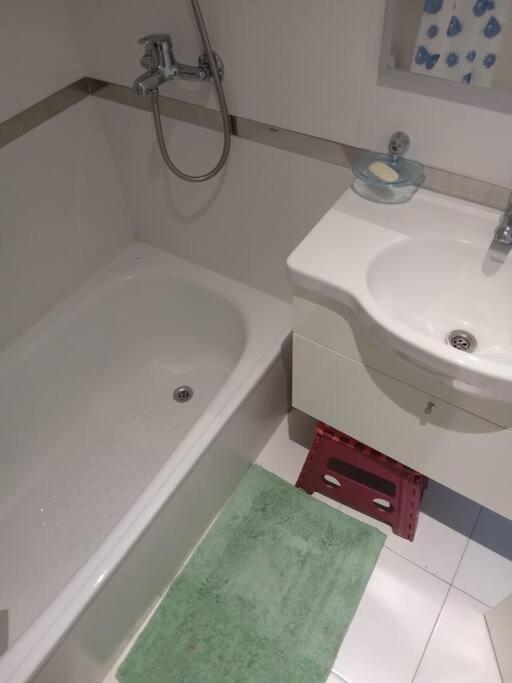 Apartamento Apartamento En Equipado Con Balcon Y Terraza *