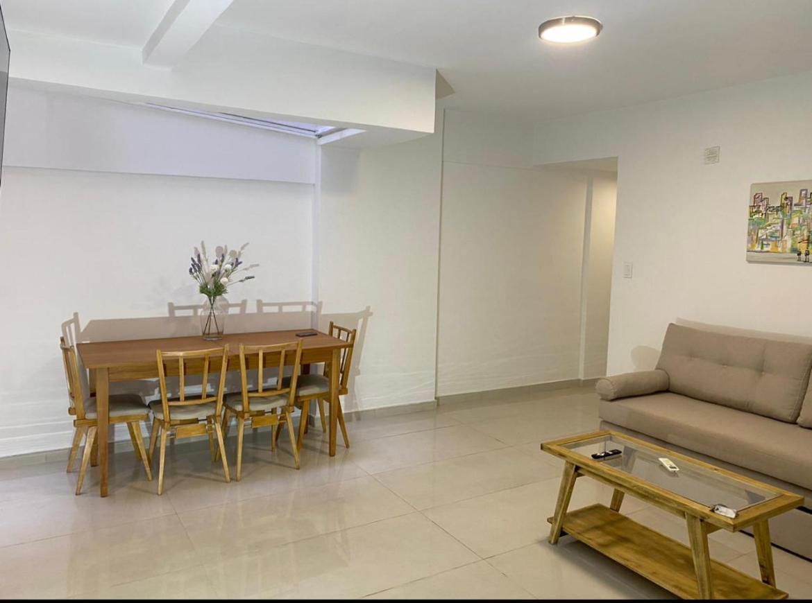 Reconquista900 Apartamento *