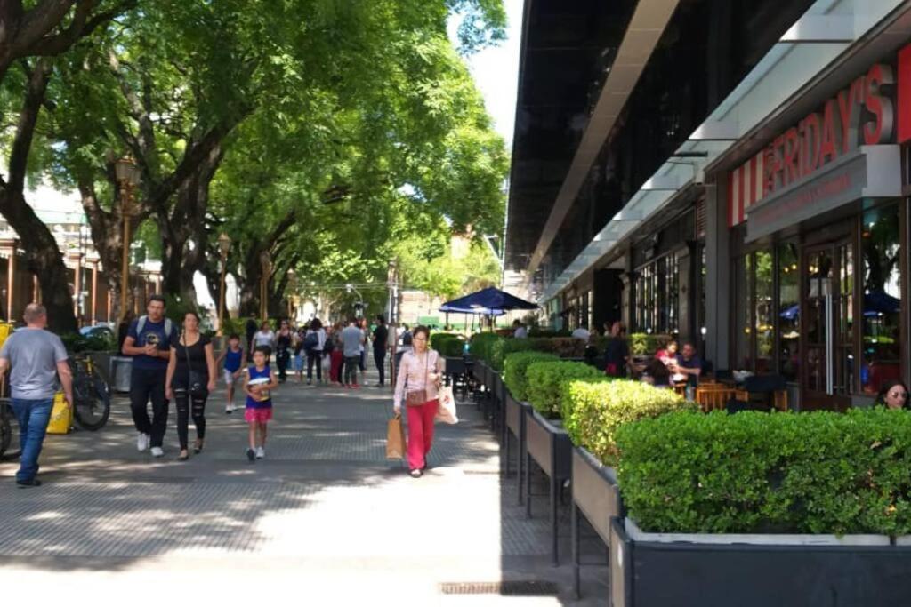 Apartamento Chic En Recoleta. Sol, Calidez Y Ubicacion.