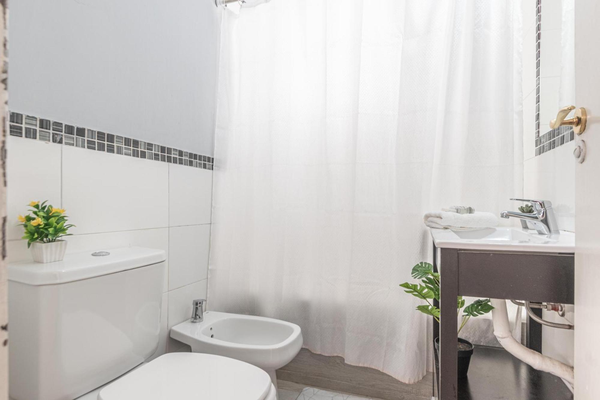 Fliphaus Esmeralda 900 - 2 Bd Calle Florida Apartment *