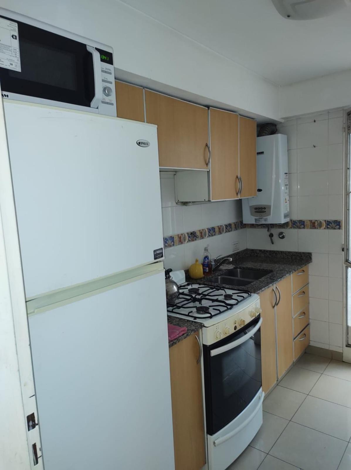 Centrico Y Amplio Apartamento A Pasos Del Metro Buenos Aires