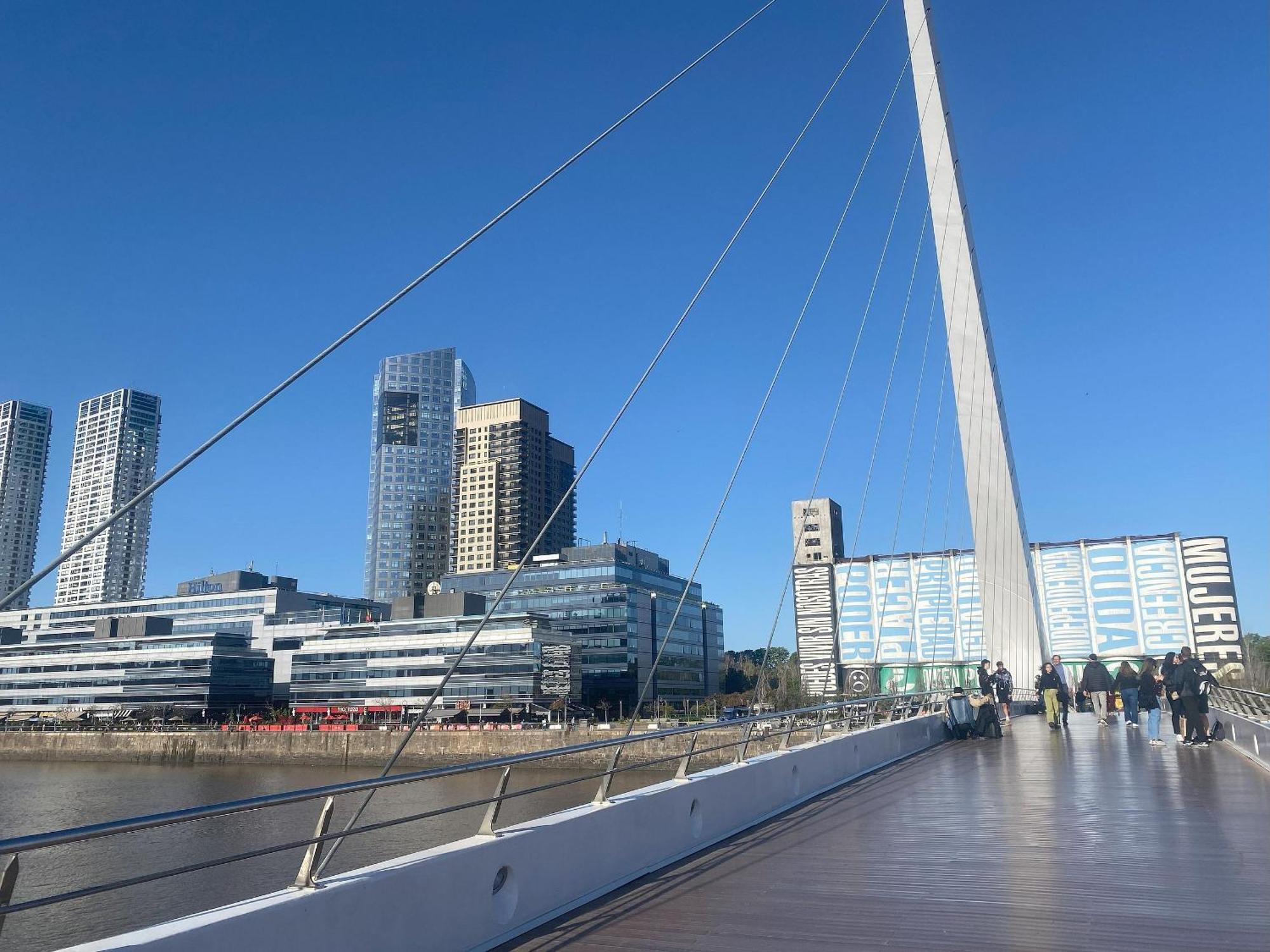 Apartamento Puerto Madero Piso 20 Vista A La Ciudad 67 Mts2 *