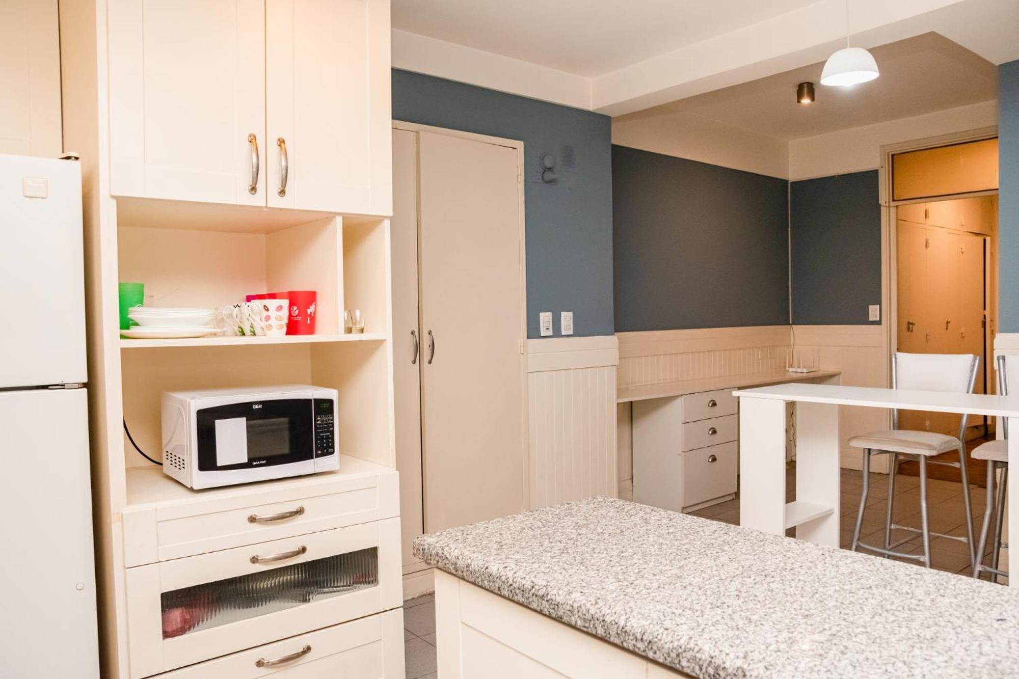 Homestay Private In A Huge Multicultural *