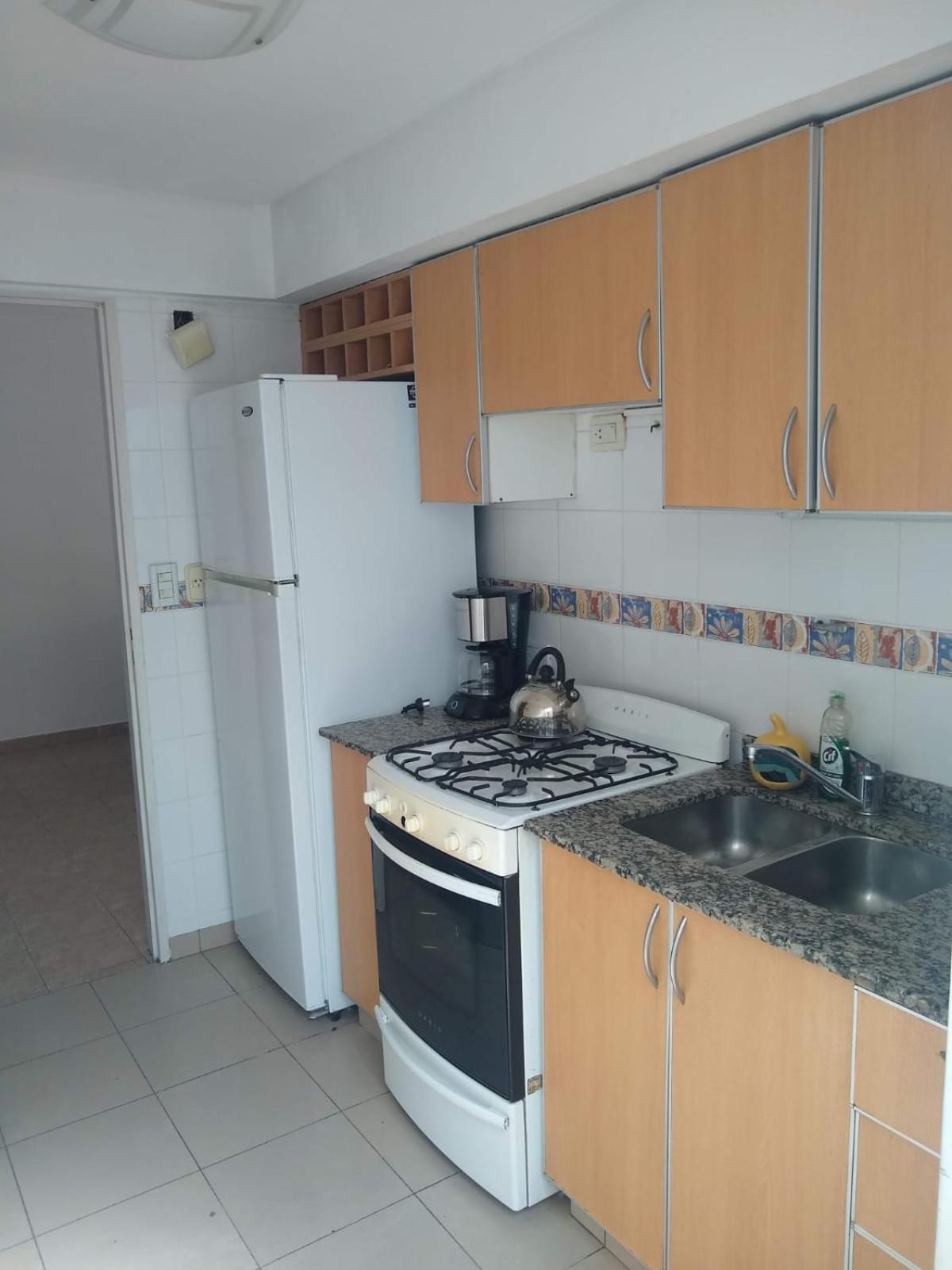Centrico Y Amplio Apartamento A Pasos Del Metro Buenos Aires