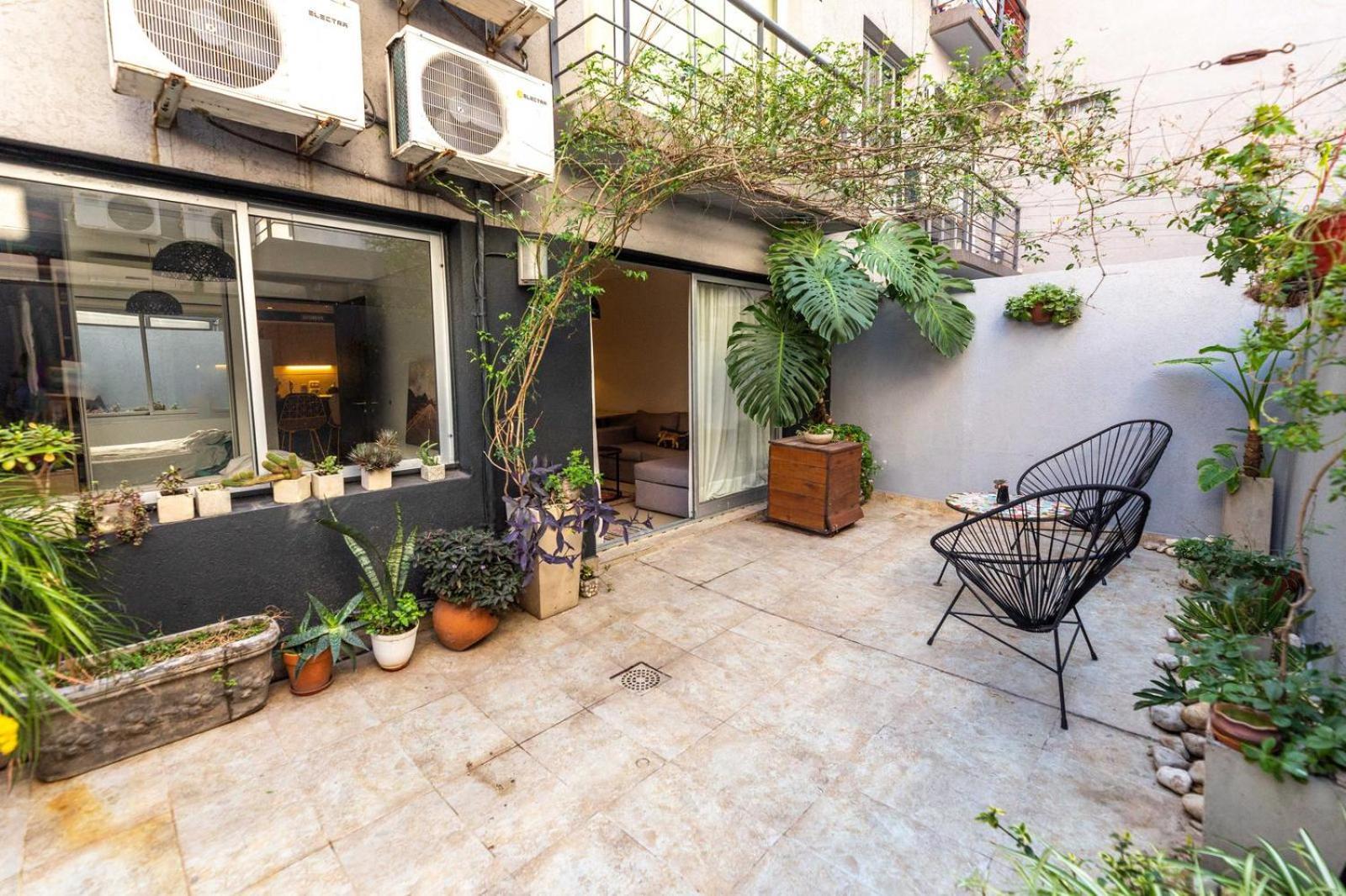 Exclusivo Departamento De Dos Ambientes Con Patio. Modernidad Y Sofisticacion Al Alcance De Tu Mano *