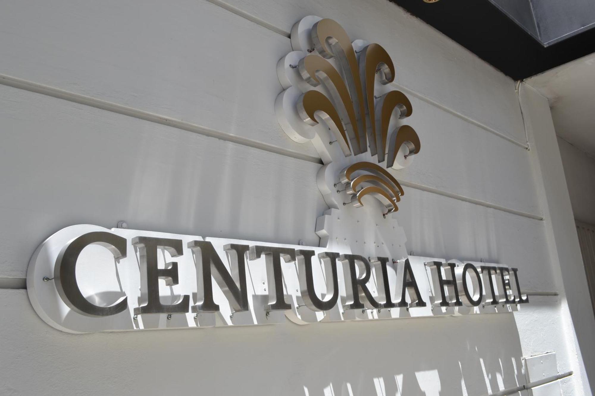 Centuria 4*