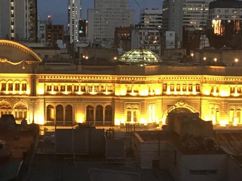 A Cuadras Del Obelisco Y Metros De Galerias Pacifico Ciudad Autónoma de Buenos Aires