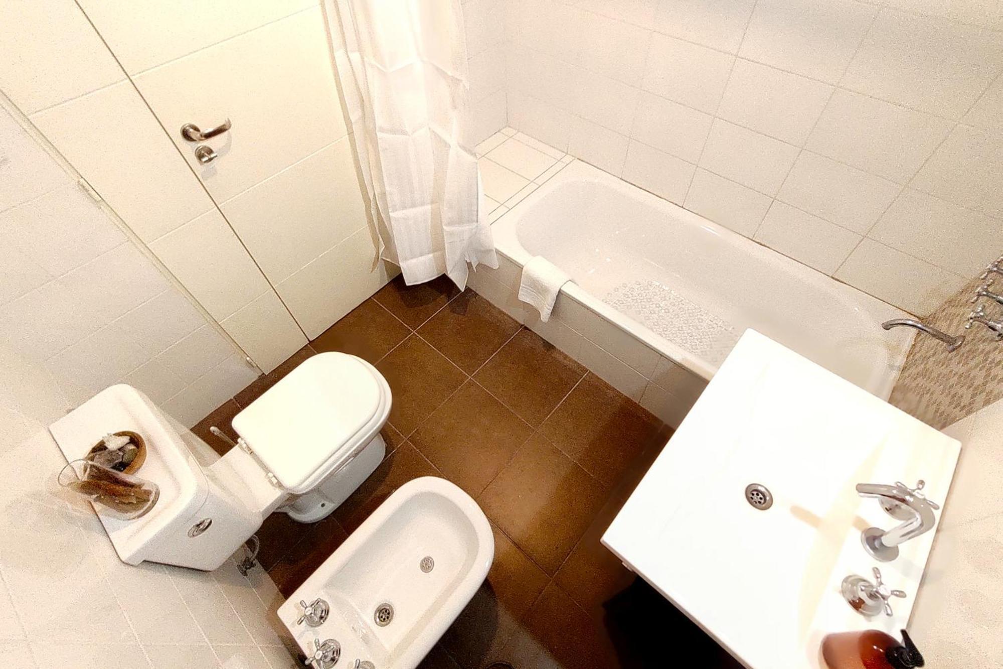 Aqui Vive Muy Buena Ubicacion Y Apartamento Buenos Aires