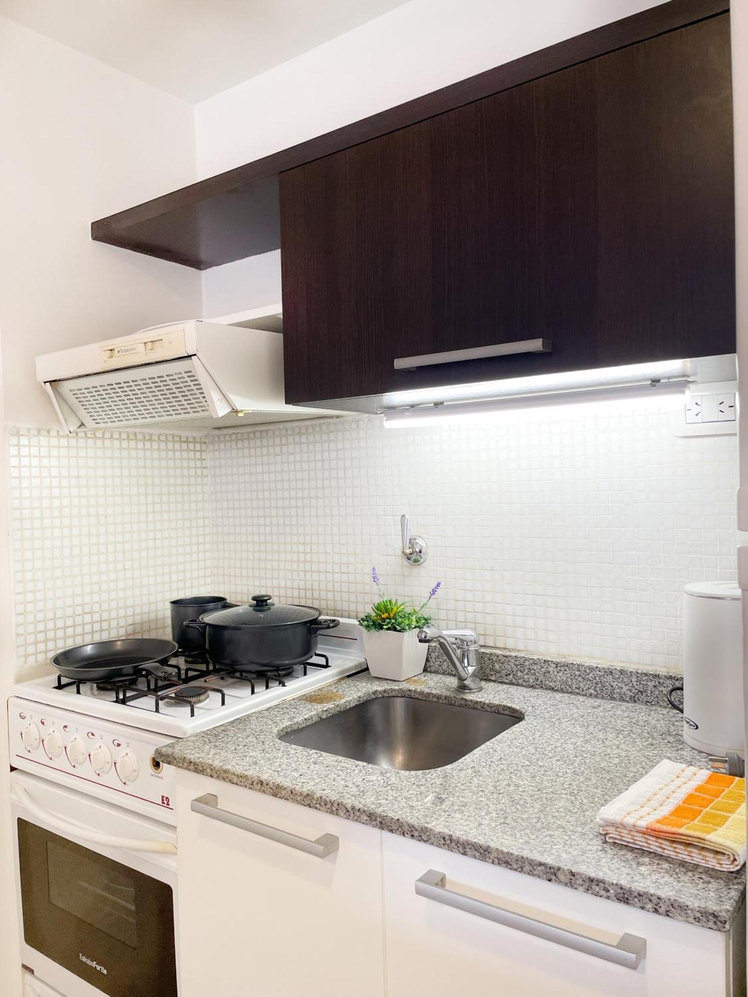 Movistar Arena - Departamento Moderno, Comodo, Luminoso - Hasta 3 Huespedes - Crespo *