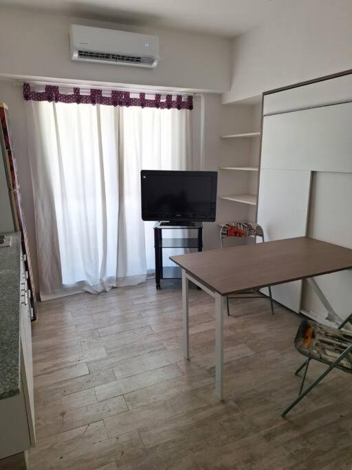 Monoambiente Con Balcon Apartamento