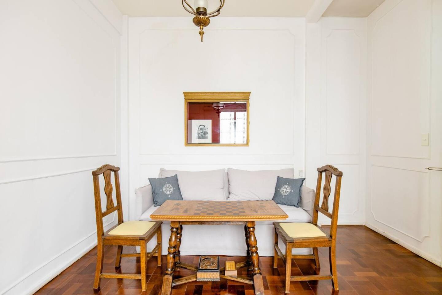 A Friendly In The Heart Of Recoleta -in Shared Apartment- Ciudad Autónoma de Buenos Aires