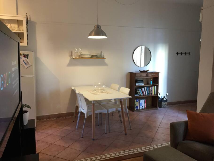 Apartamento Dpto 2 Amb Luminoso En San Telmo Con Lavarropas, A 400mts Uade *