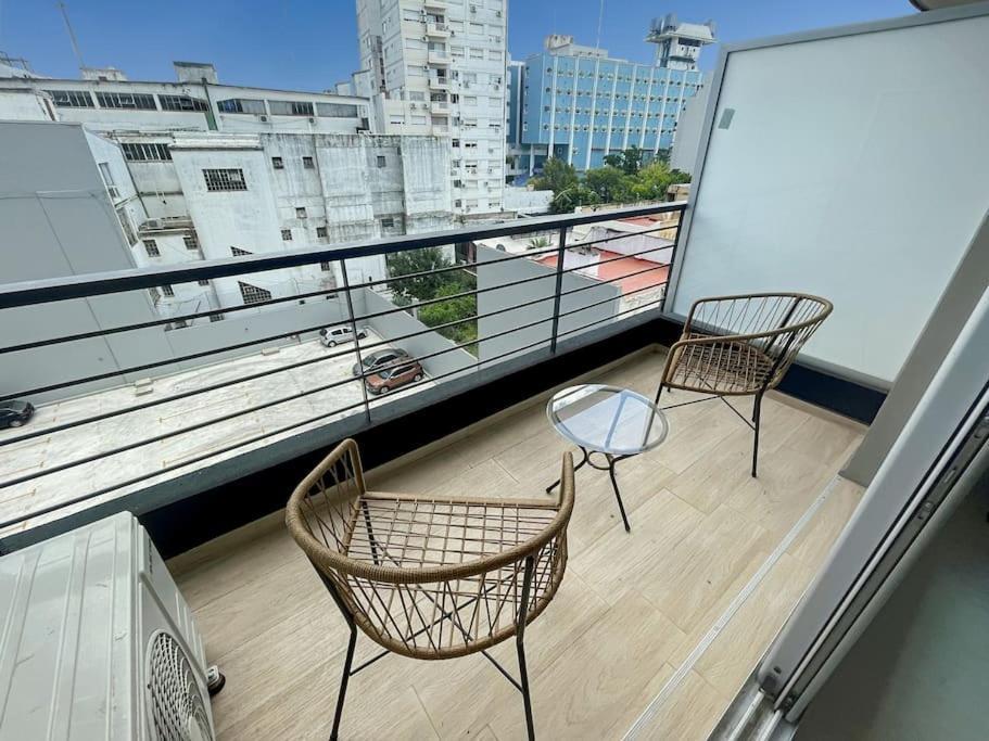 Moderno Estudio Con Balcon Y Piscina- 5l * Buenos Aires