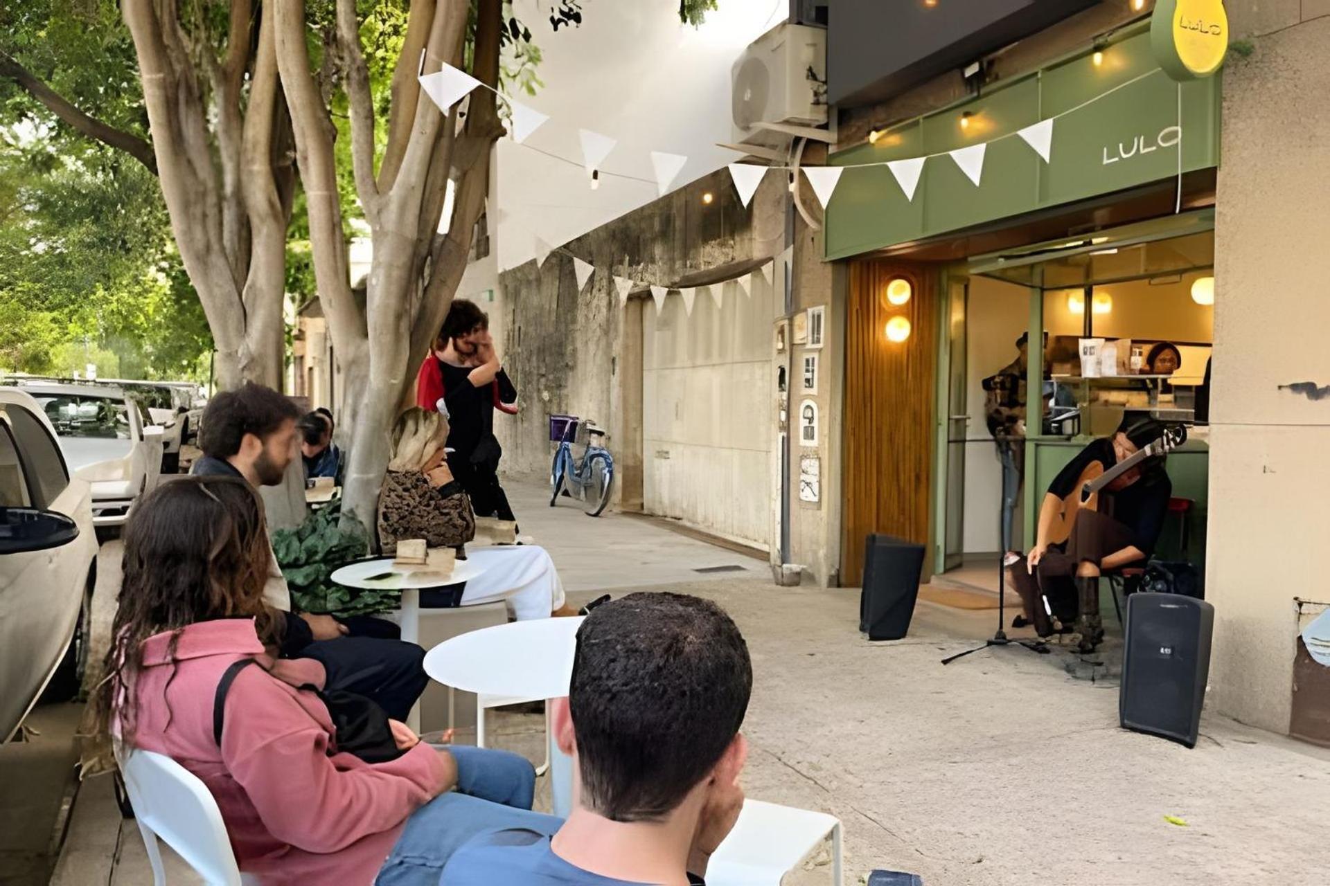 Unos Dias De Visita En La Ciudad Apartamento *