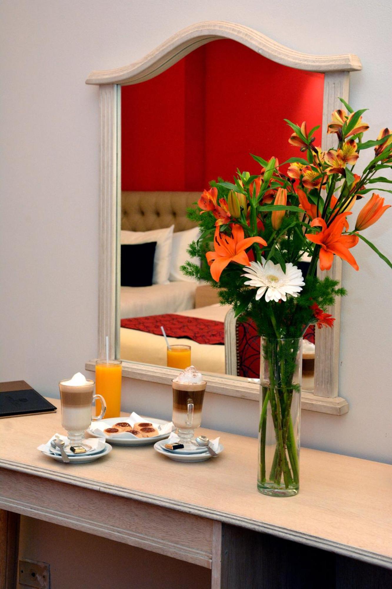 Centuria Hotel 4*