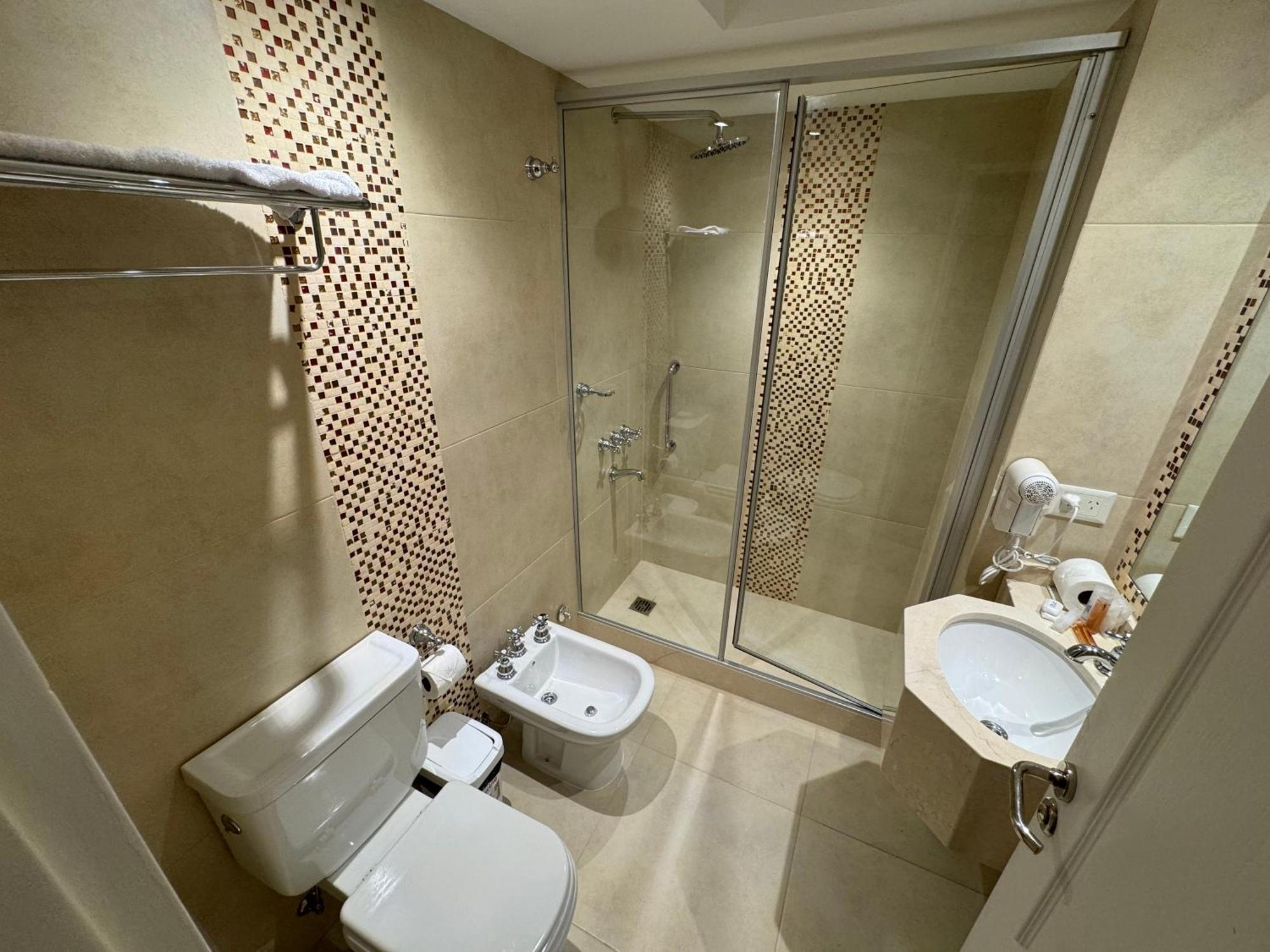 Hotel Intersur 3*
