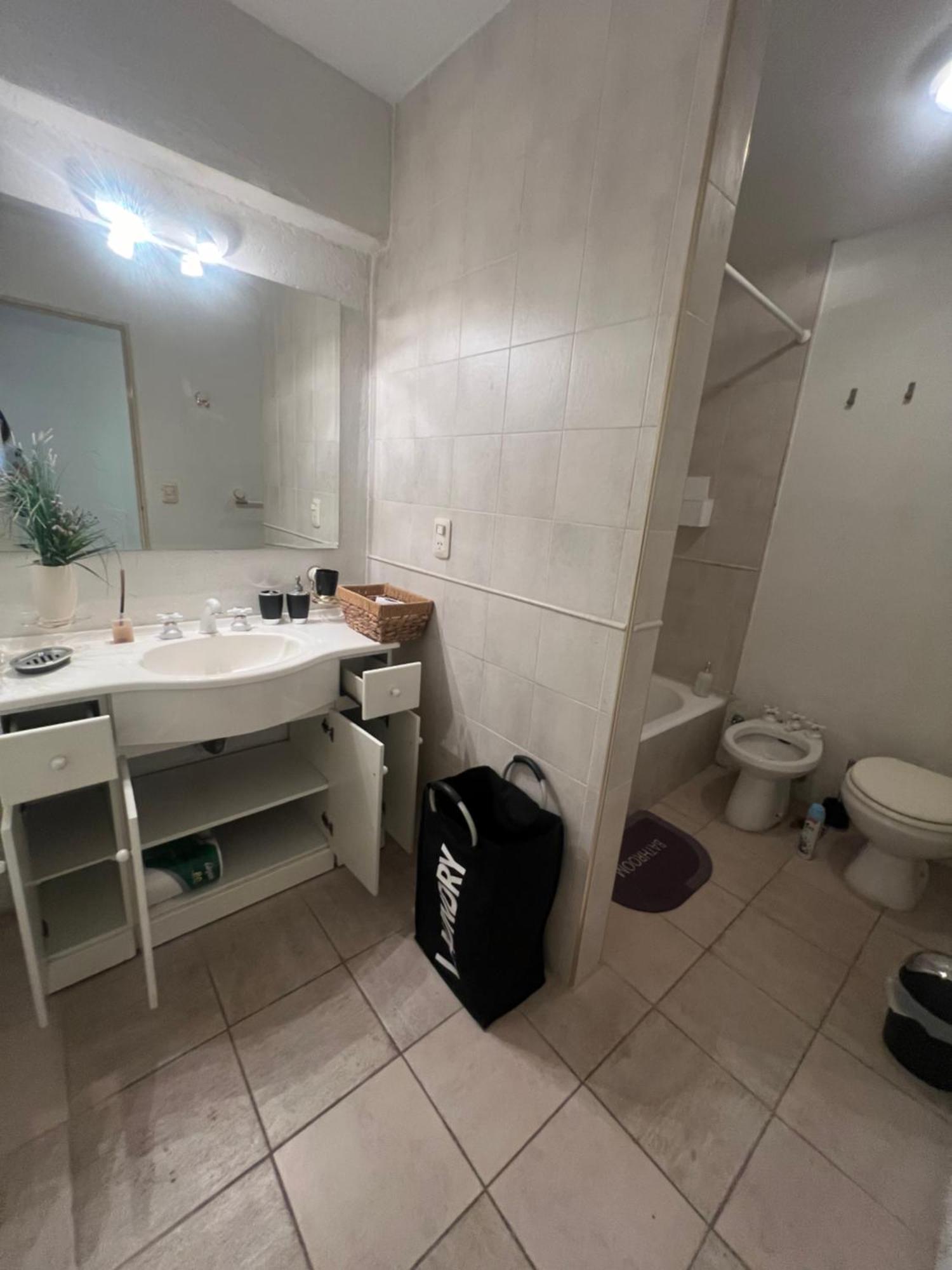 Apartamento Super Depto. A Metros Del Obelisco. Todo A Nuevo. *